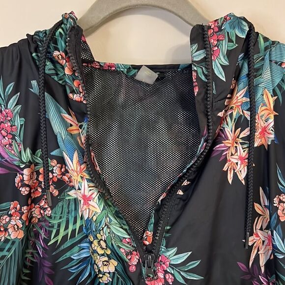Xersion Tropical Print Athletic Windbreaker Pullover - Size Large - Picture 7 of 12